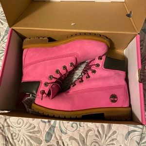 Pink Timberlands juniors size 6
